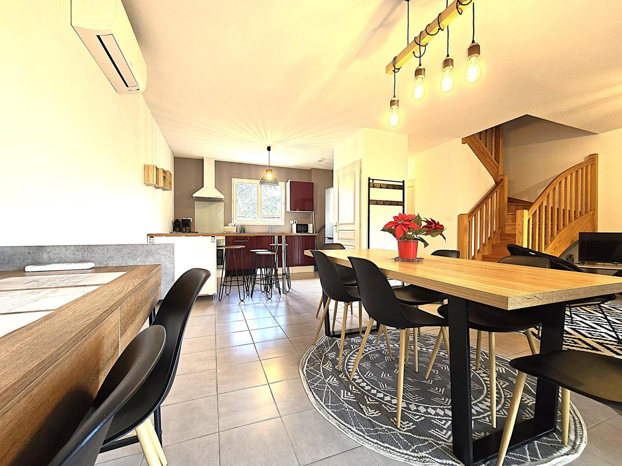 Le Clos Andree - Charmante Maison 8 Personnes - 5 Lits - Climatisation Reversible - Parking 3 Vehicules - Garage - Zone Nord - Terrasse Et Jardin *
