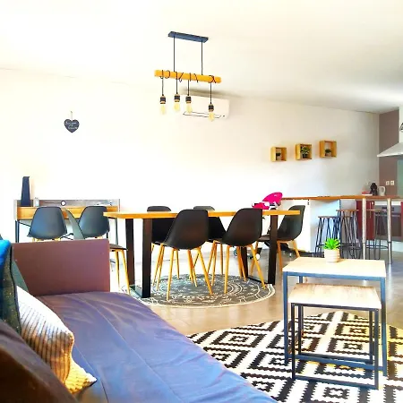 Le Clos Andree: Charming North Montauban Home with Garden and Garage Exterior photo