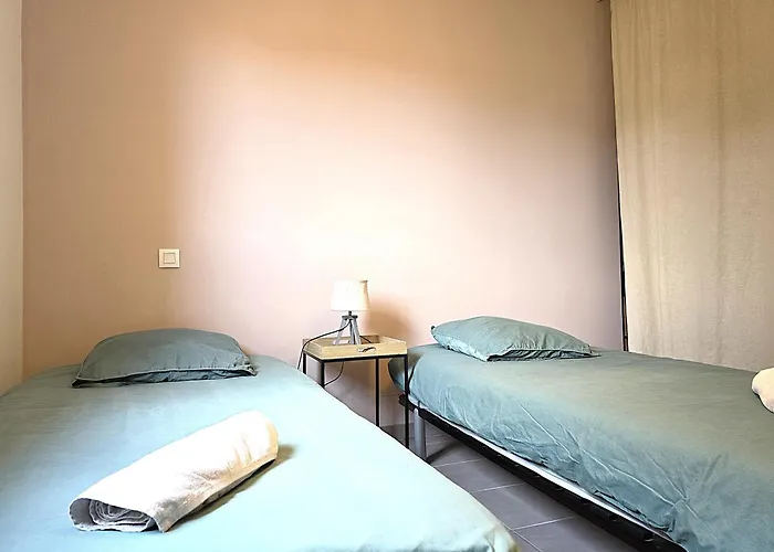Le Clos Andree - Charmante Maison 8 Personnes - 5 Lits - Climatisation Reversible - Parking 3 Vehicules - Garage - Zone Nord Montauban - Terrasse Et Jardin