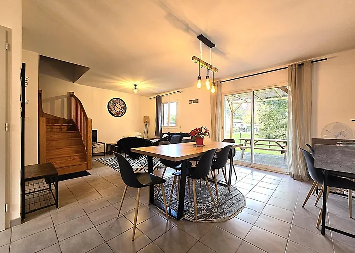 Le Clos Andree - Charmante Maison 8 Personnes - 5 Lits - Climatisation Reversible - Parking 3 Vehicules - Garage - Zone Nord Montauban - Terrasse Et Jardin